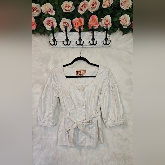 Mac & Jac Cropped Victorian Button Up  w/ Tie Belt - Picture 1 of 7